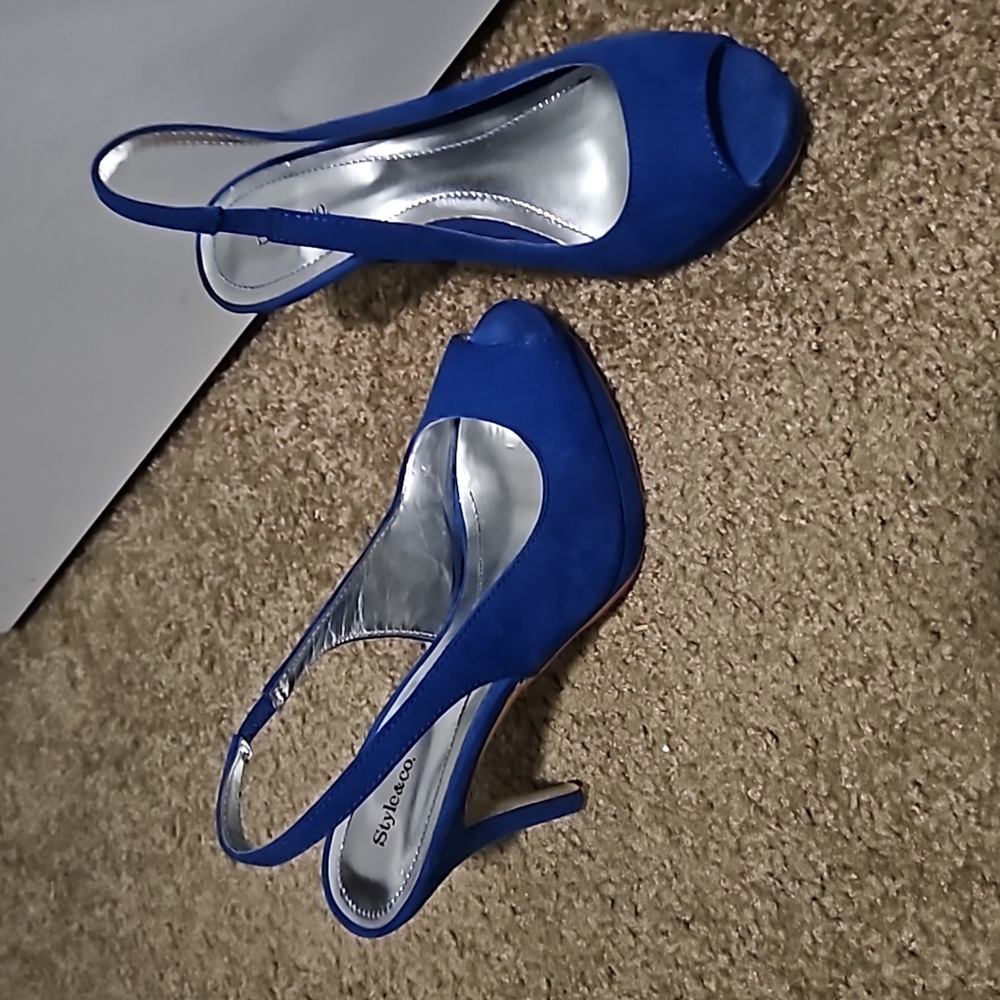 Blue sling back peep toe heels 6